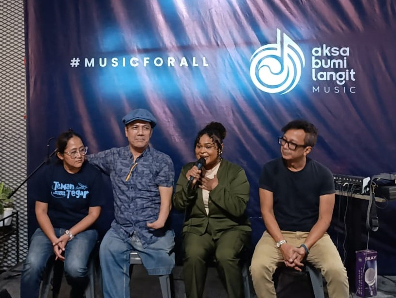 Joan Wakum Anton Mirzaputra