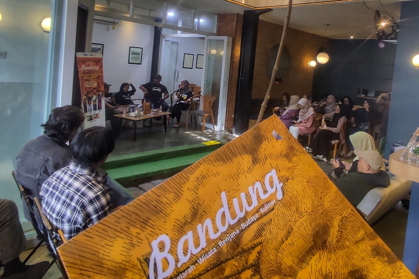 Bedah Buku Tentang Bandung, Blogger: Dari kota wisata hingga leunca