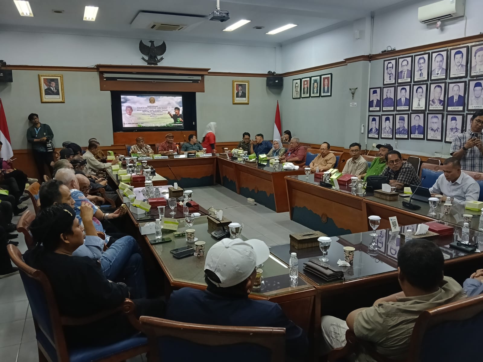 Kaukus Ketokohan Jawa Barat Gelar Saresehan, Bahas Masa Depan Jabar dan Usulkan Tokoh Nasional